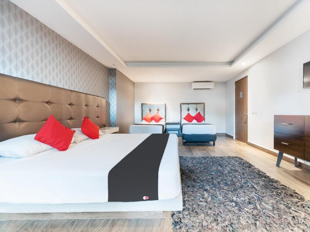 Hotel 202 Monterrey Buitenkant foto
