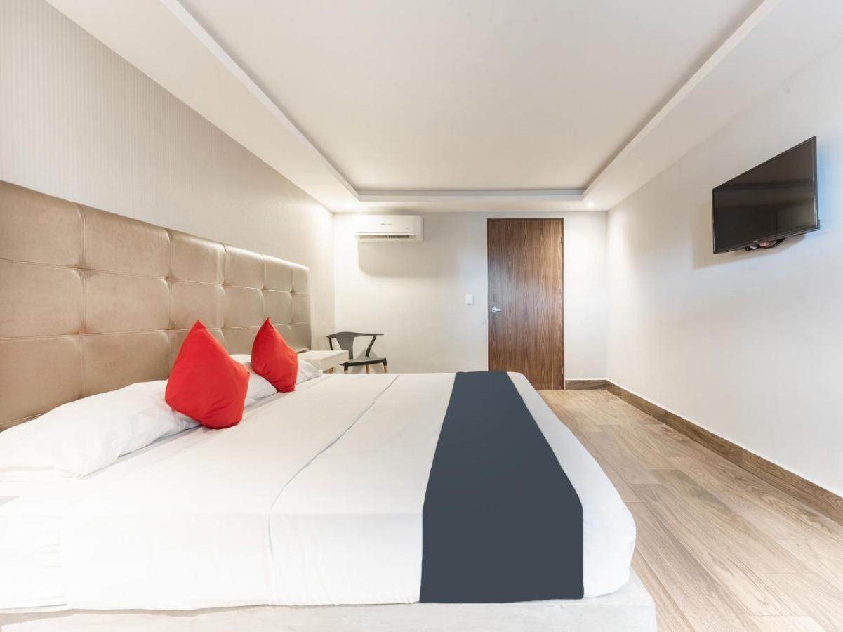 Hotel 202 Monterrey Buitenkant foto
